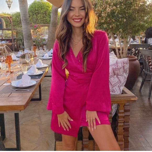 NWT ZARA pink satin effect faux wrap dress - Picture 4 of 11